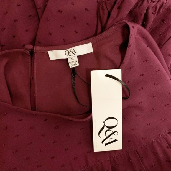 NEW Q&A Flowy Burgundy Dot Blouse Wine Red Small - Picture 3 of 5
